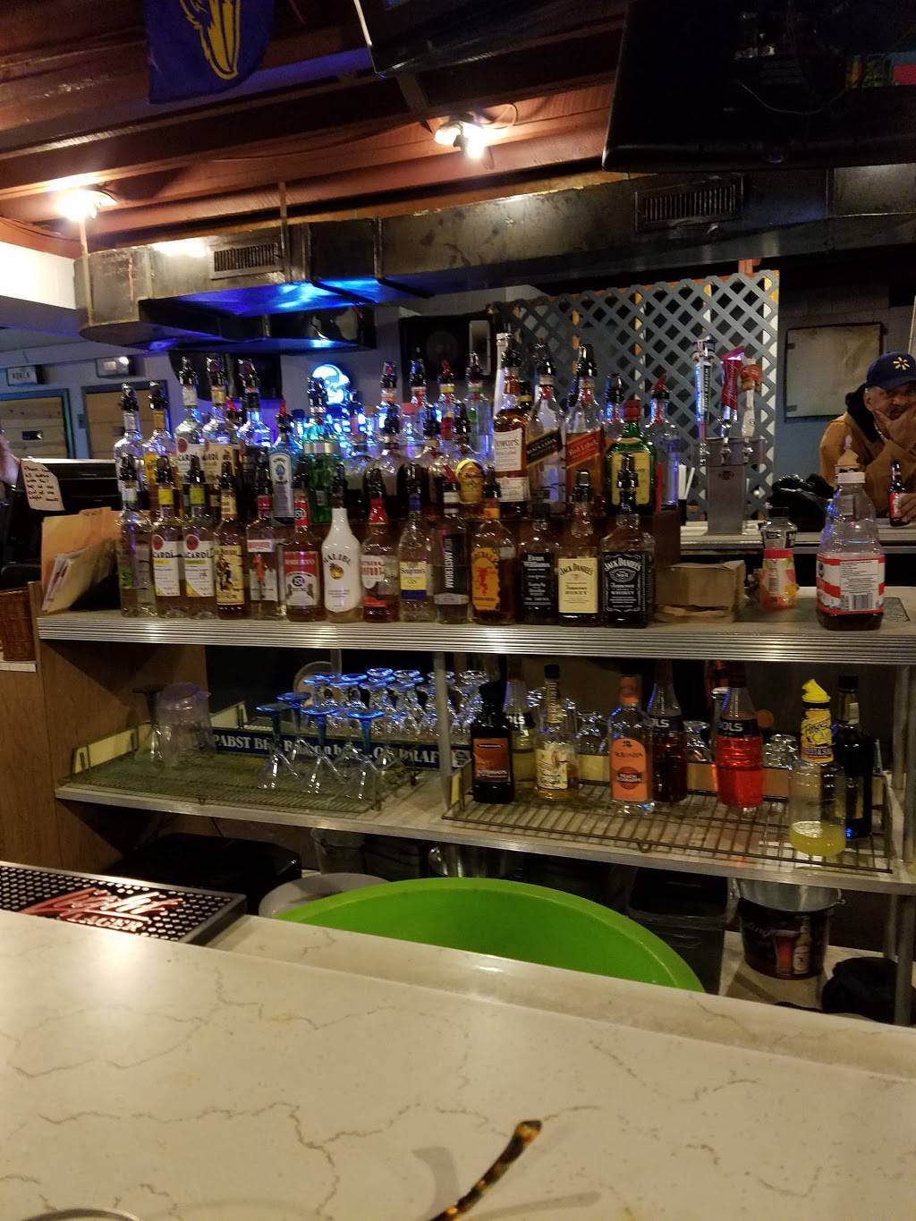 Hertschs Package Goods | restaurant | 1902 Gwynn Oak Ave, Baltimore, MD 21207, USA | 4109446633 OR +1 410-944-6633