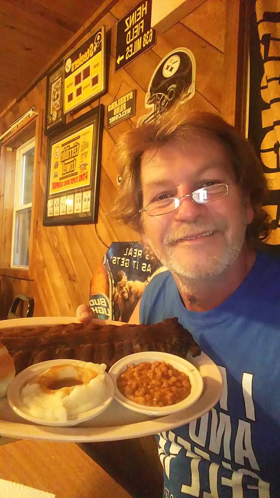 Smoke House Restaurant | restaurant | 906 Red Bud Ln, Fulton, KY 42041, USA | 2704722333 OR +1 270-472-2333