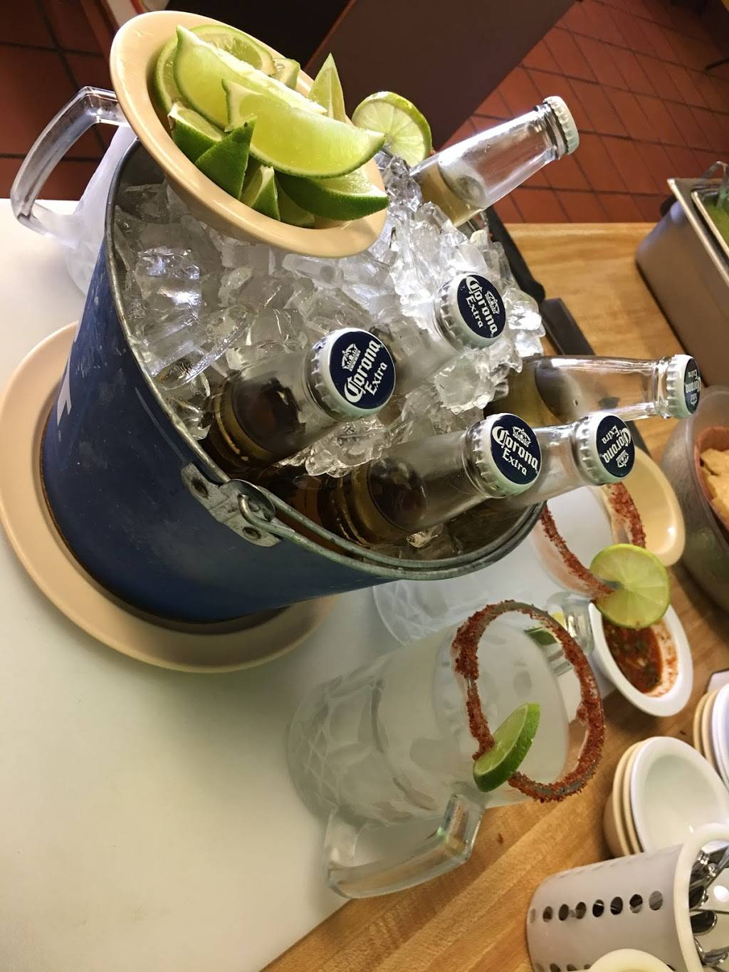 5 Estrellas Mexican Restaurant | restaurant | 650 S Harbor Blvd, Santa Ana, CA 92704, USA | 7147754754 OR +1 714-775-4754