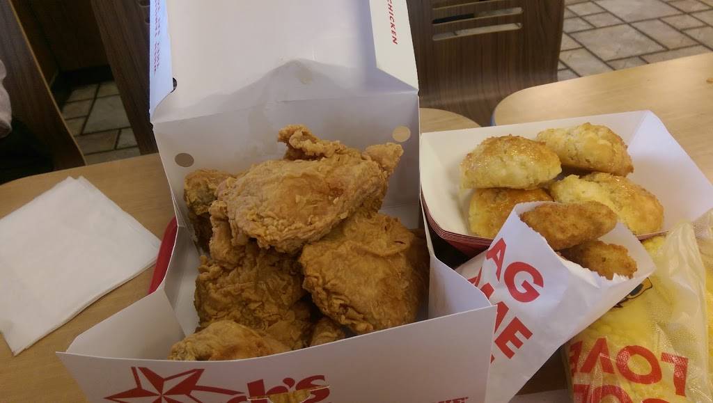 Churchs Chicken | restaurant | 3002 E Main St, Madisonville, TX 77864, USA | 9363483528 OR +1 936-348-3528