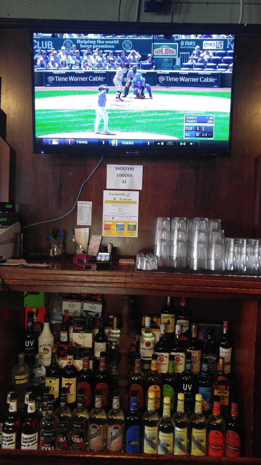 Pickled Petes Bar & Grill | restaurant | 303 E McKay St, Frontenac, KS 66763, USA | 6202313391 OR +1 620-231-3391