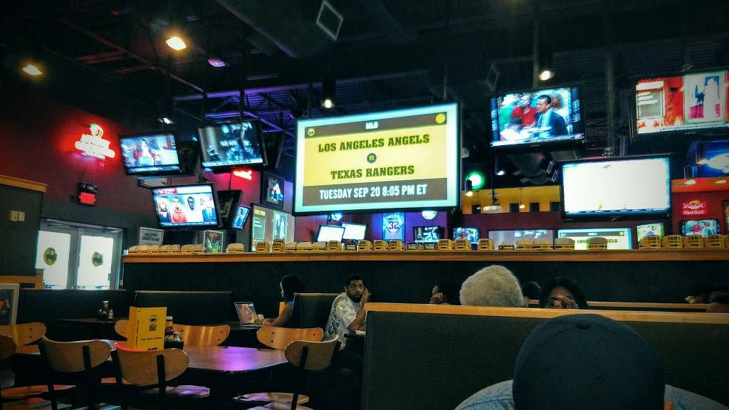 Buffalo Wild Wings | restaurant | 13230 City Station Dr, Jacksonville, FL 32218, USA | 9047575777 OR +1 904-757-5777