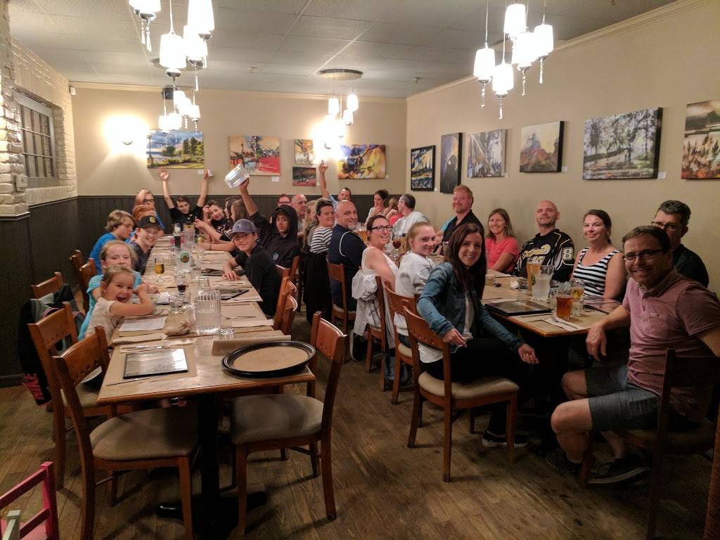 Hotel Motel Le Château | restaurant | 3423 Rue Laval, Lac-Mégantic, QC G6B 1A5, Canada | 8195835117 OR +1 819-583-5117