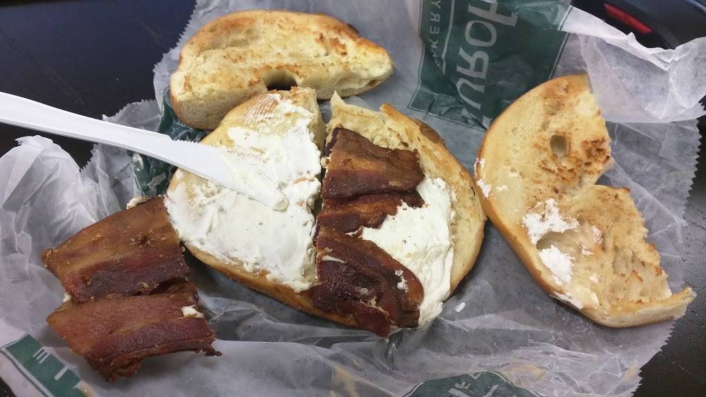 Walnut Bus Stop | restaurant | 881 E 134th St, Bronx, NY 10454, USA | 7184027048 OR +1 718-402-7048