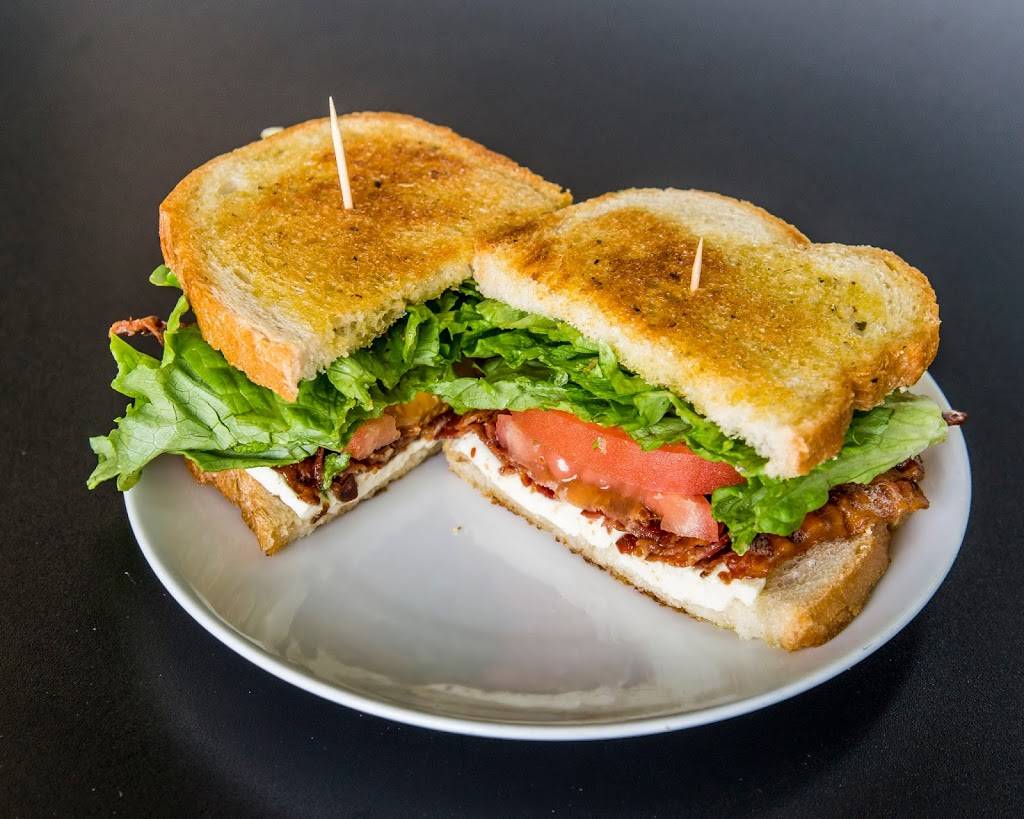 Gillys Craft Beer & Fine Wine | restaurant | 2009 Chapman Ave, Rockville, MD 20852, USA | 3017705515 OR +1 301-770-5515