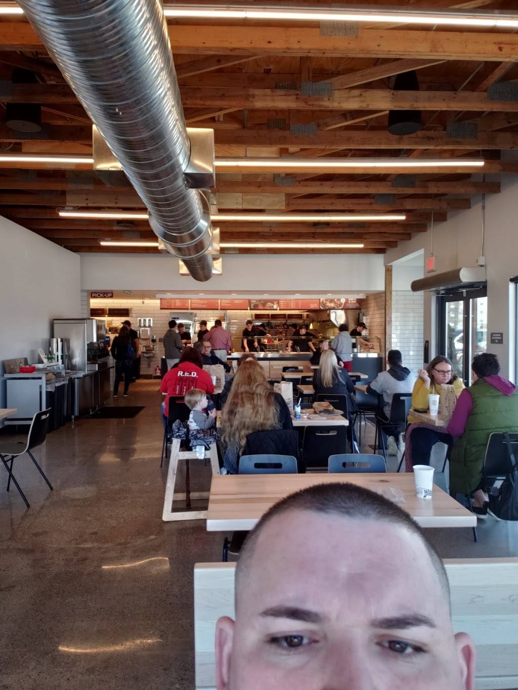 Chipotle Mexican Grill | restaurant | 2924 Navarre Ave, Oregon, OH 43616, USA | 4196913245 OR +1 419-691-3245