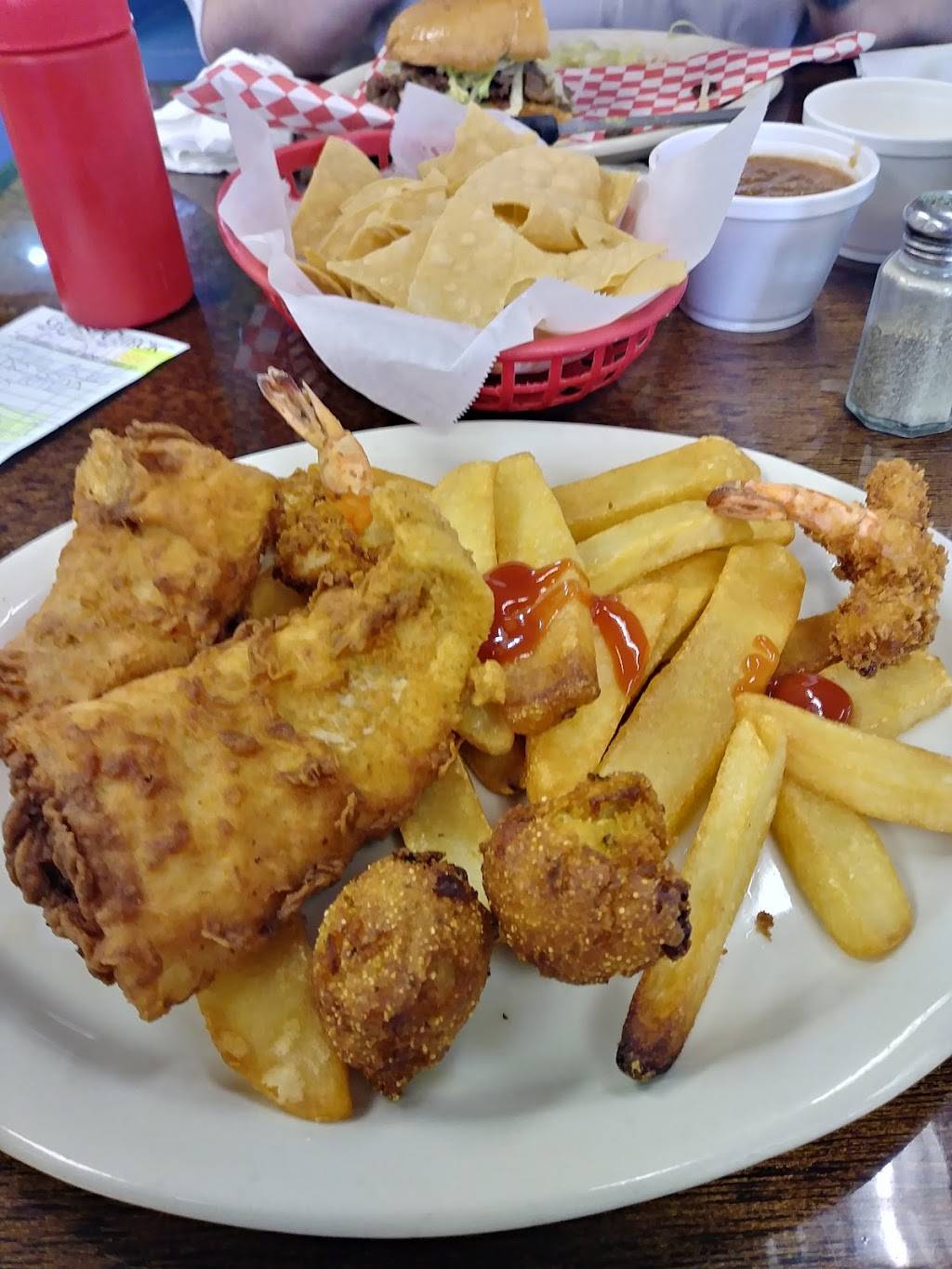 Tias Taco Hut | restaurant | 5730 Babcock Rd, San Antonio, TX 78240, USA | 2105588646 OR +1 210-558-8646