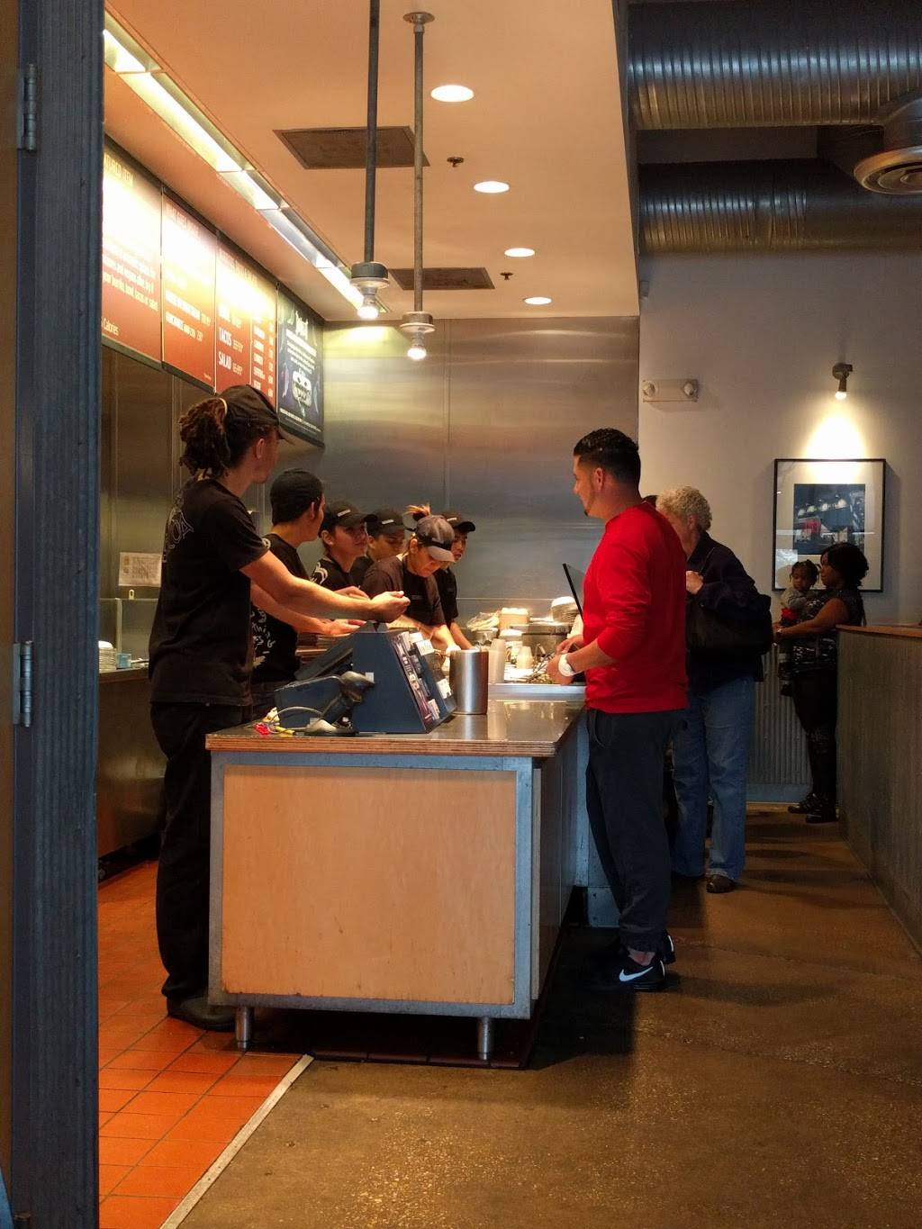 Chipotle Mexican Grill | restaurant | 2002 Annapolis Mall Spc 185, Annapolis, MD 21401, USA | 4108971925 OR +1 410-897-1925