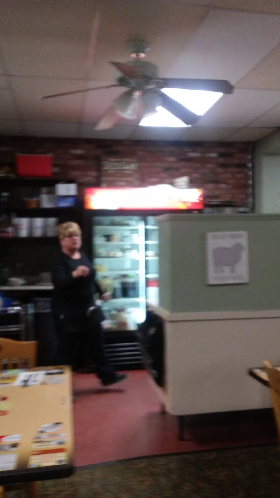 Connies Stagecoach | restaurant | 95 Elm St #1801, Salisbury, MA 01952, USA | 9784653543 OR +1 978-465-3543