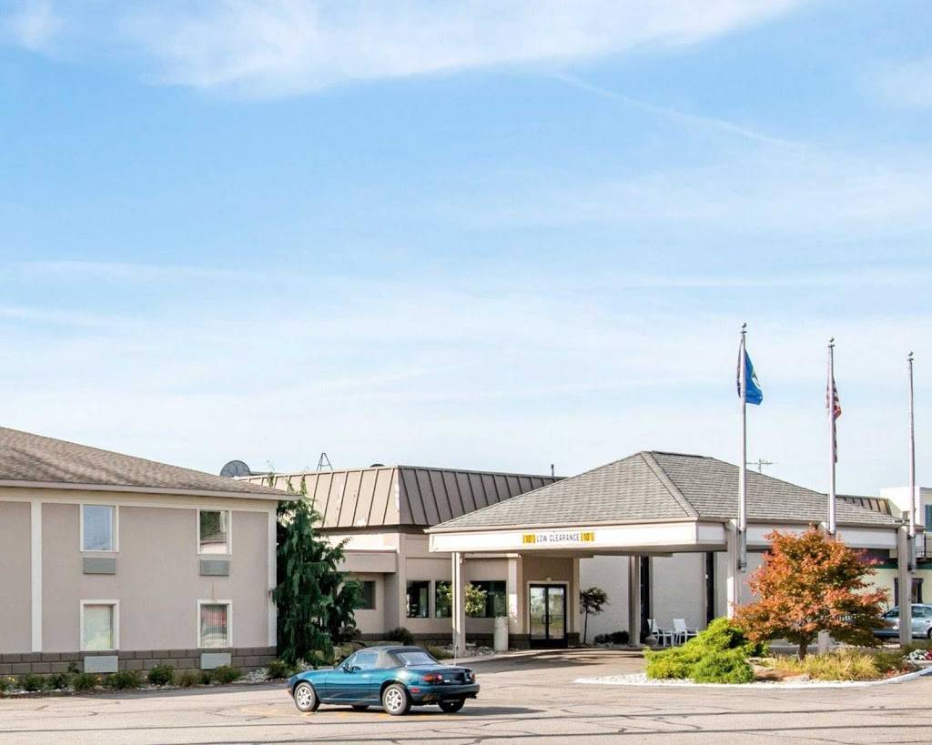 Quality Inn & Suites Next to the Casino | restaurant | 11081 E Michigan Ave, Battle Creek, MI 49014, USA | 2699643000 OR +1 269-964-3000