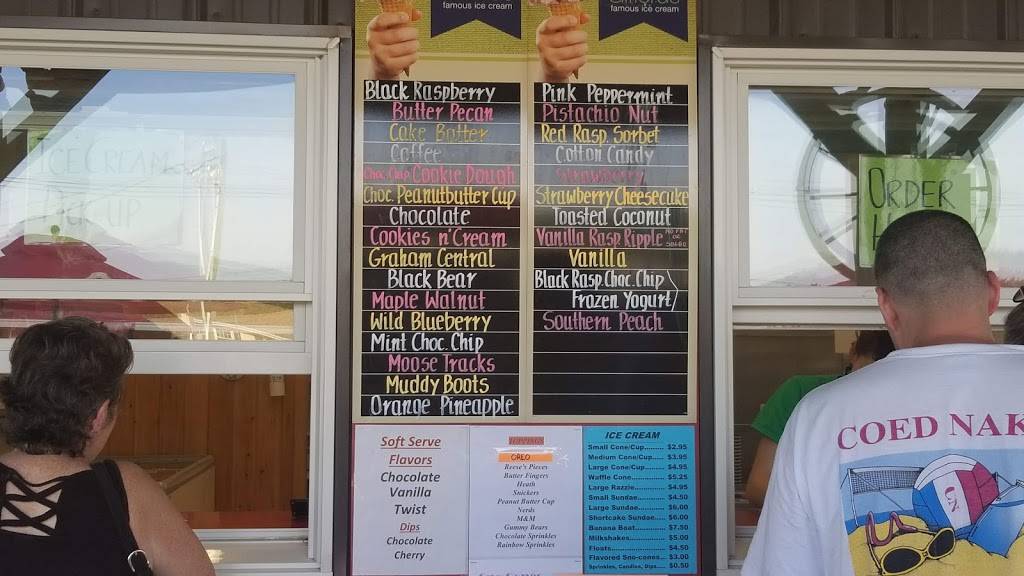 J. M. Pasiecnik Farm Stand & 5J Creamery | restaurant | 207 River Rd, South Deerfield, MA 01373, USA | 4136650404 OR +1 413-665-0404