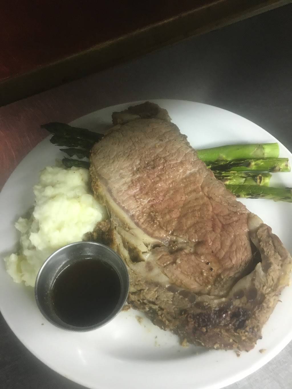 Outlook Tavern Restaurant & Patio | restaurant | 310 Portland St, South Berwick, ME 03908, USA | 2073844653 OR +1 207-384-4653