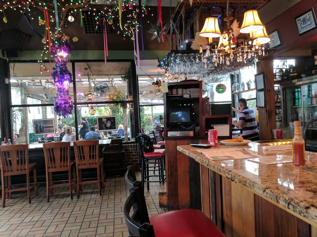 Santis | restaurant | 1302 Meeting Street Rd, Charleston, SC 29405, USA | 8437222633 OR +1 843-722-2633