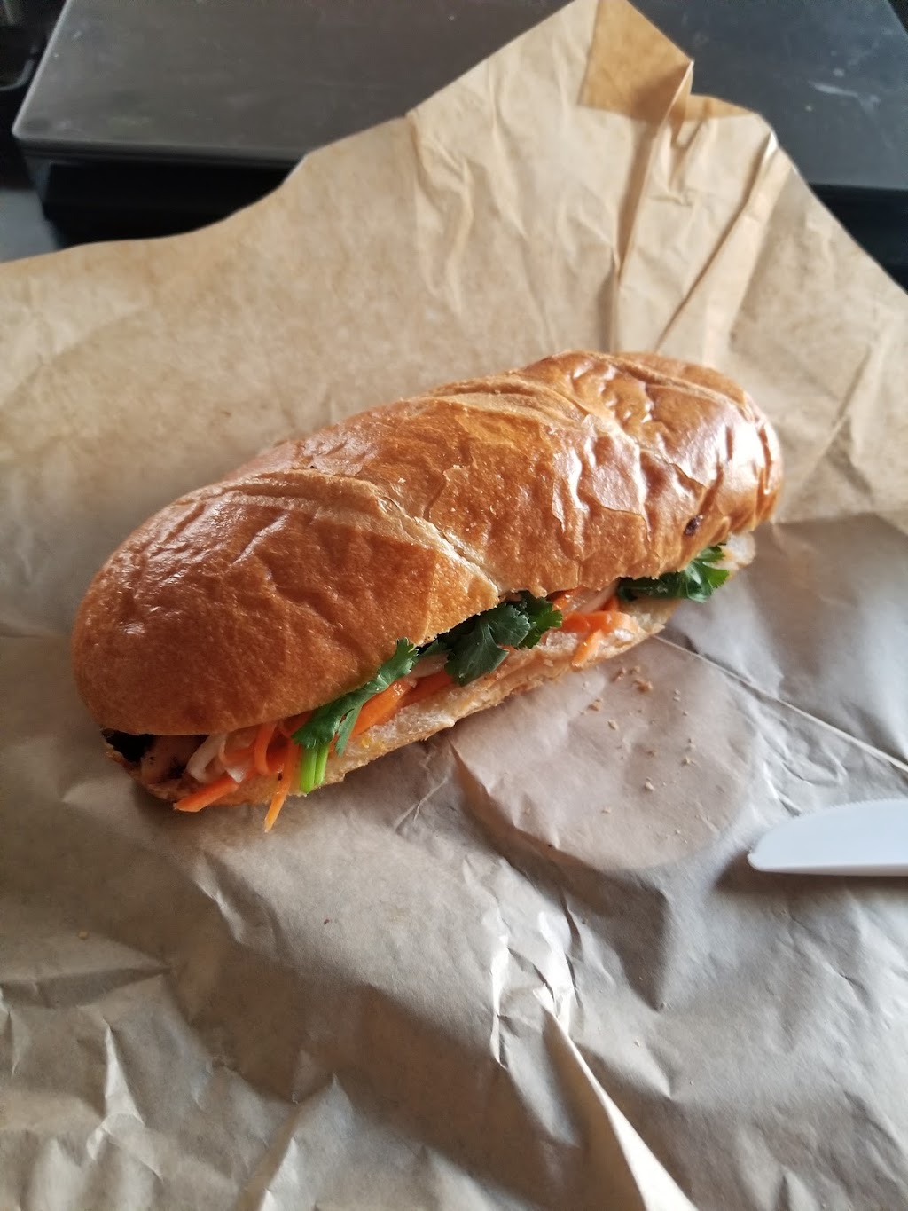 Hello Vietnam Pho & Roll | restaurant | 8752 E Shea Blvd, Scottsdale, AZ 85260, USA | 4809986006 OR +1 480-998-6006