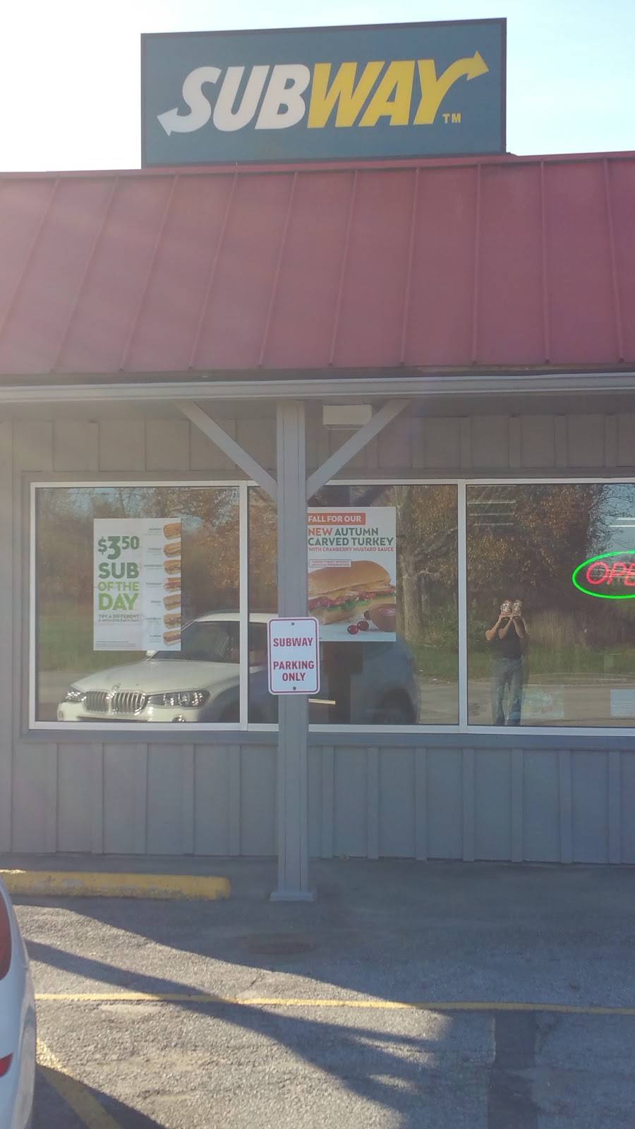 Subway | restaurant | 27097 Bagley Rd #1, Olmsted Township, OH 44138, USA | 4402356200 OR +1 440-235-6200