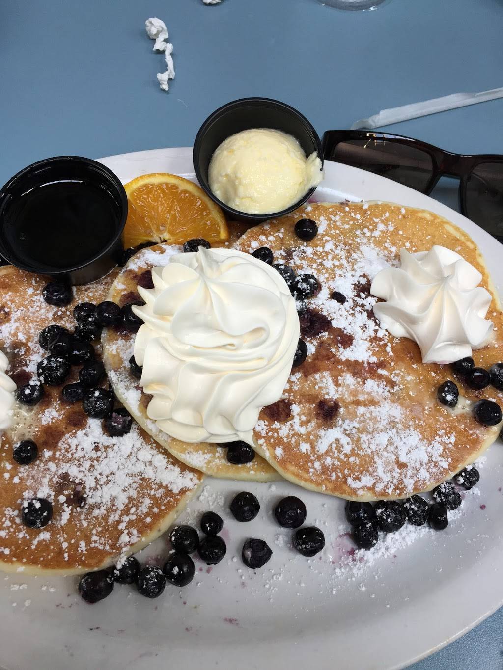 Breakfast Club Diner | restaurant | 228 N Coast Hwy, Oceanside, CA 92054, USA | 7607223124 OR +1 760-722-3124