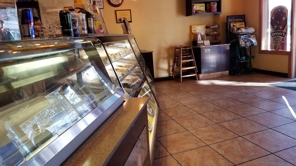 Nestlé Toll House Café By Chip | cafe | 1001 Heavenly Village Way #10, South Lake Tahoe, CA 96150, USA | 5305433300 OR +1 530-543-3300