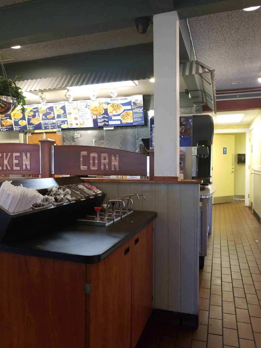 Long John Silvers | restaurant | 5800 W Ridge Rd, Gary, IN 46408, USA | 2198387369 OR +1 219-838-7369