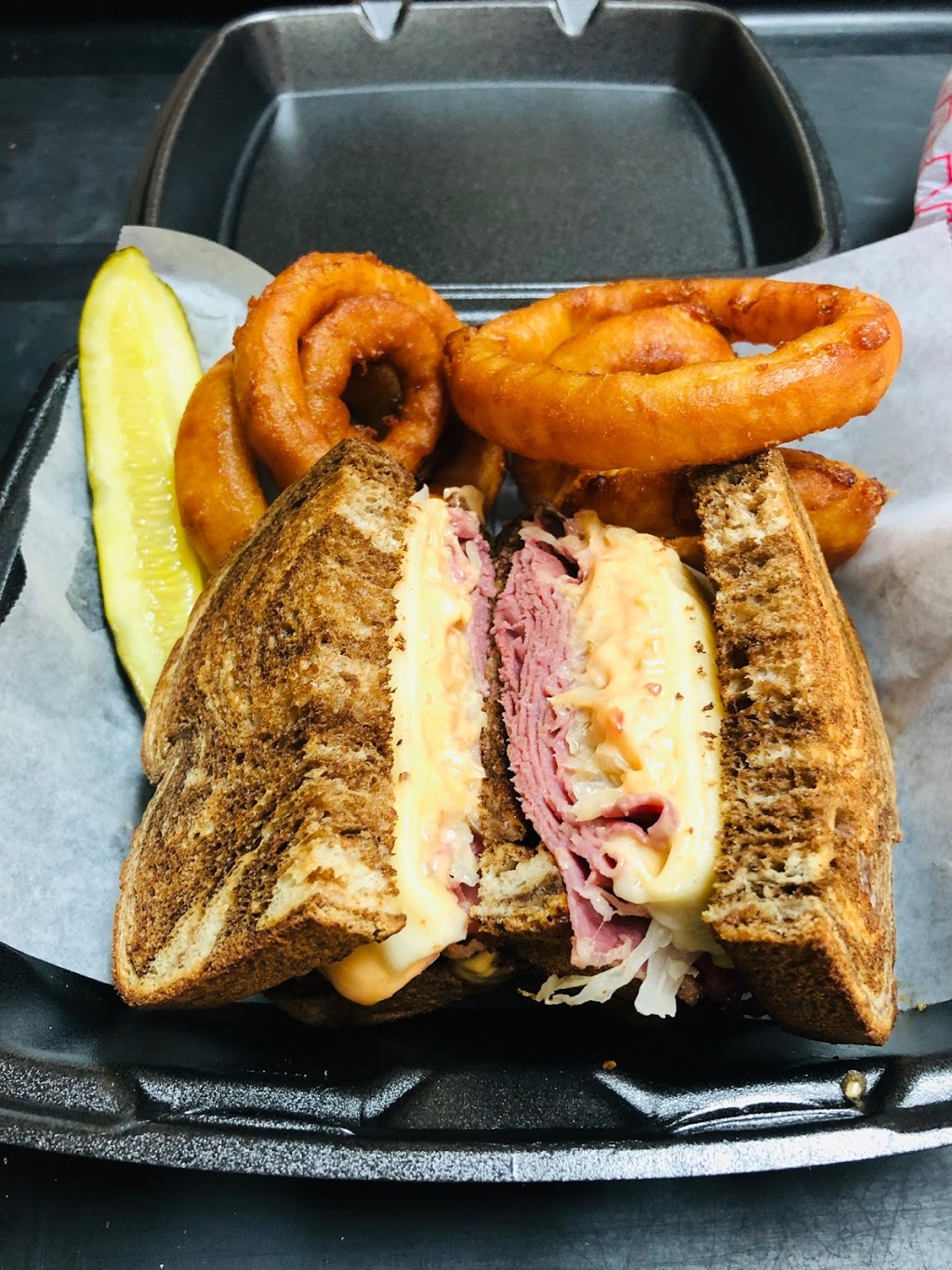 Farrells on the Island | restaurant | 221 E Davis Blvd, Tampa, FL 33606, USA | 8132518877 OR +1 813-251-8877