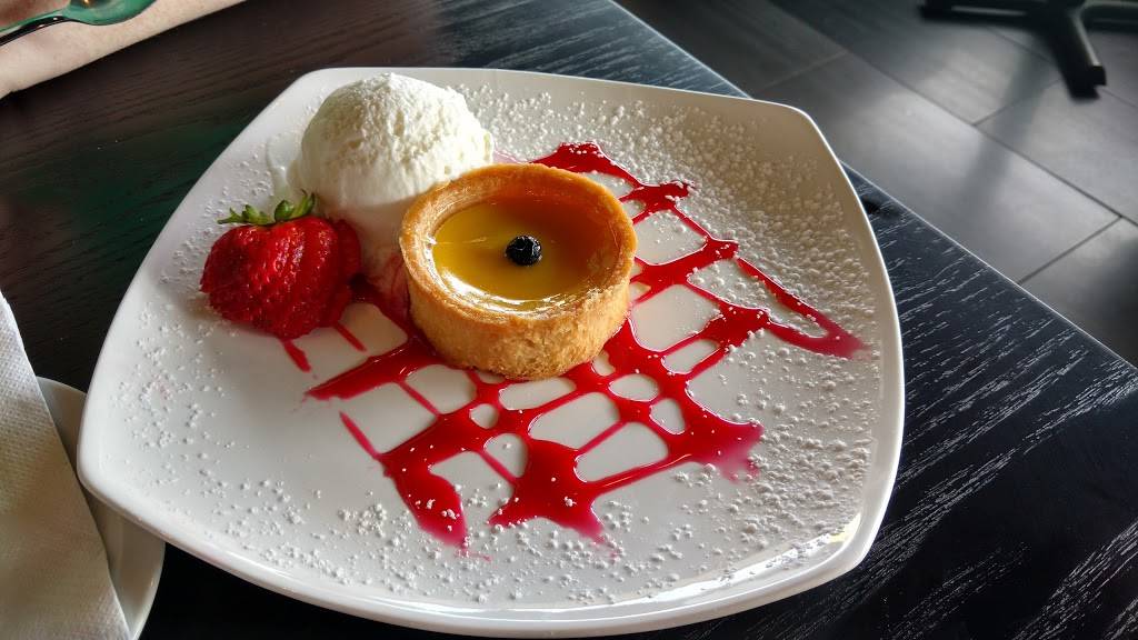 Mackenzie Pub | restaurant | 250 Bayly St W #1, Ajax, ON L1S 3V4, Canada | 2896602584 OR +1 289-660-2584