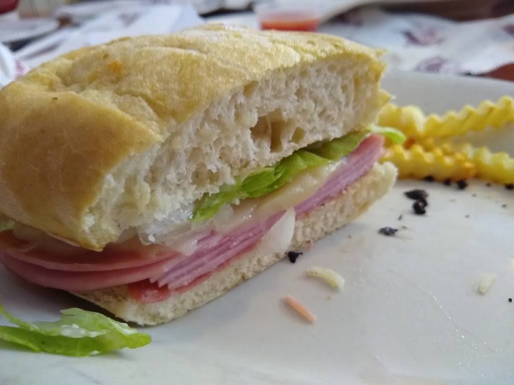 Giovannis Pizza | restaurant | 452 N Grundy Quarles Hwy, Gainesboro, TN 38562, USA | 9312683404 OR +1 931-268-3404