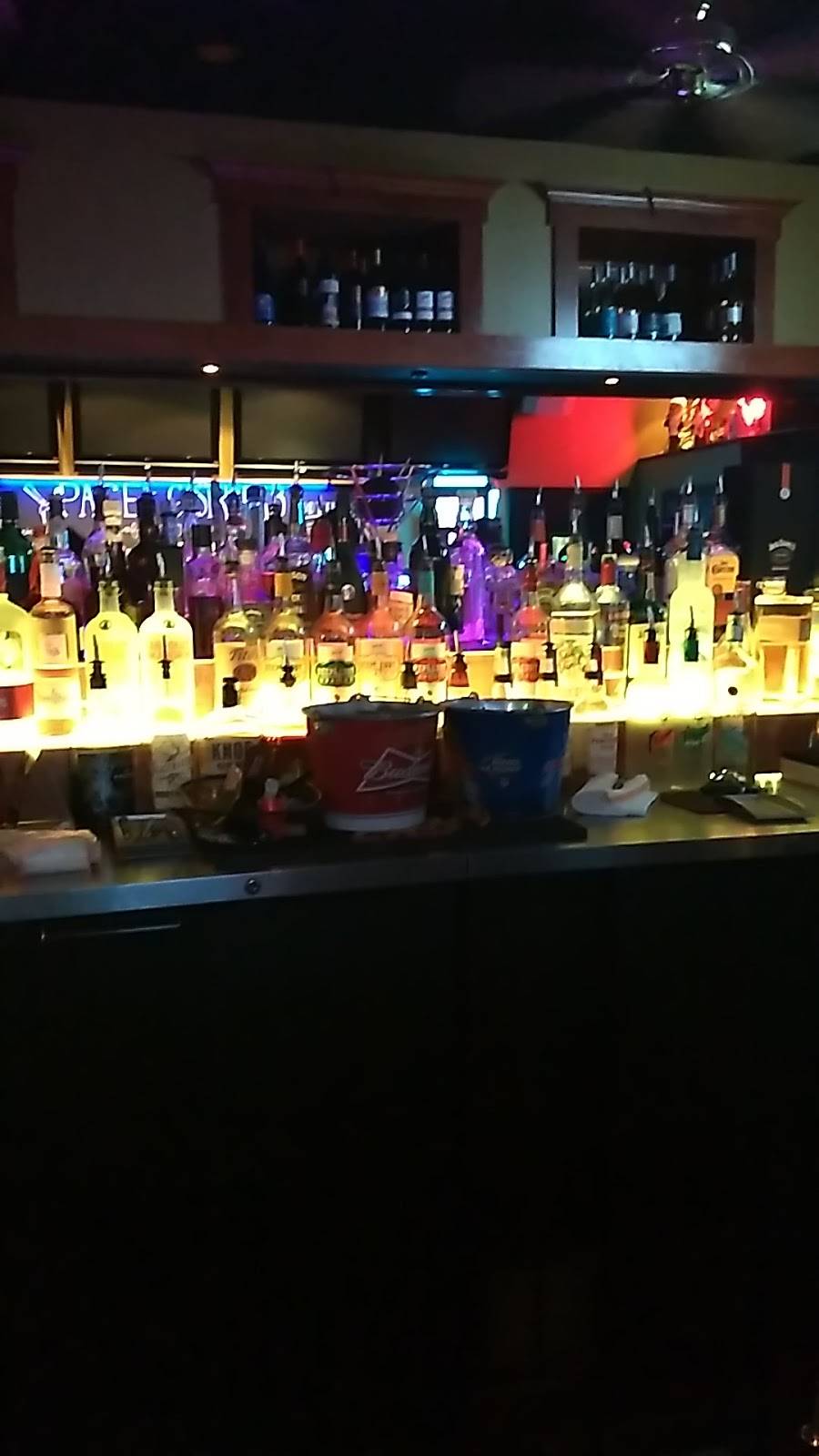 Pages Gastropub & Cafe | restaurant | 4725 Transit Rd, Depew, NY 14043, USA | 7166080172 OR +1 716-608-0172