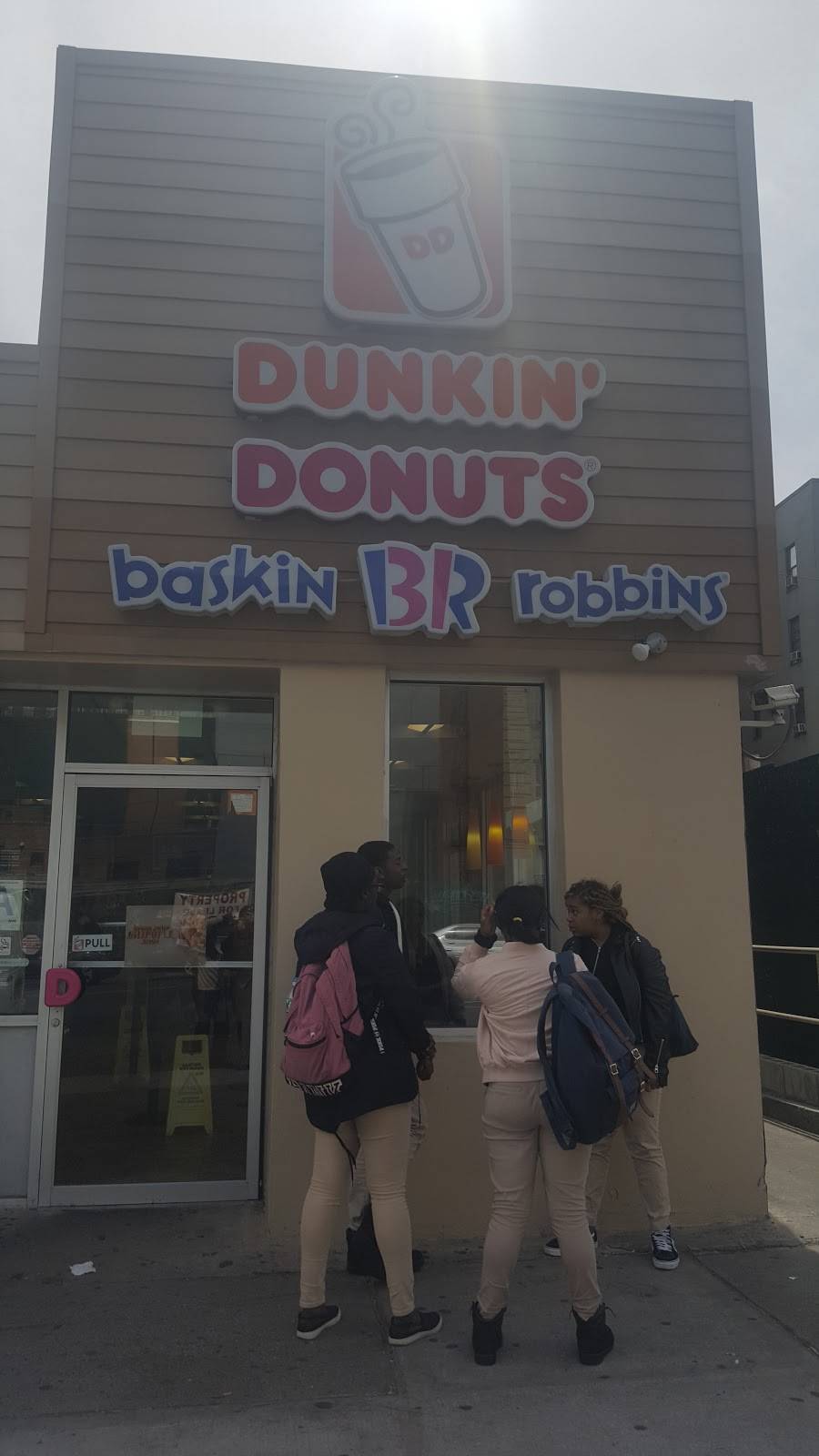 Dunkin Donuts | cafe | 110 W 145th St, New York, NY 10039, USA | 2122343440 OR +1 212-234-3440