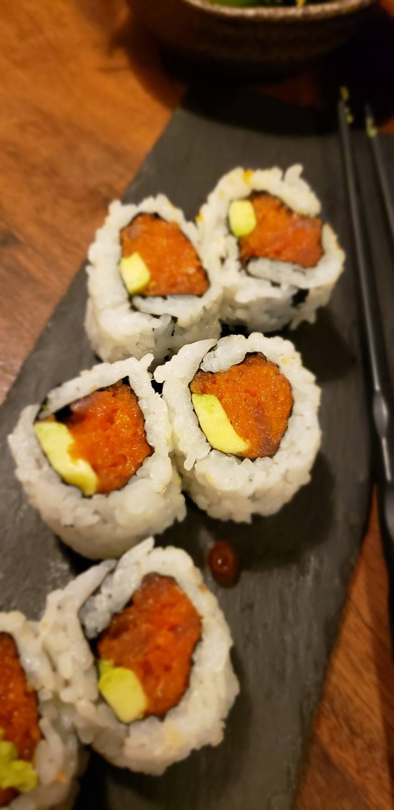 Ichika Sushi House | restaurant | 118 Old County Rd, Brisbane, CA 94005, USA | 4158255790 OR +1 415-825-5790