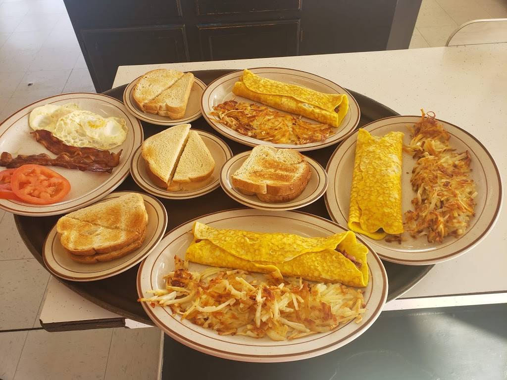 The Family Cafe | restaurant | 3900 E 14th St, Des Moines, IA 50313, USA | 5152142995 OR +1 515-214-2995