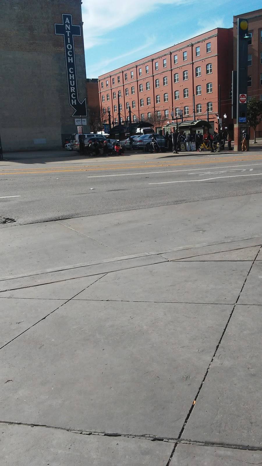 Williams Chicken | restaurant | 407 N Lamar St, Dallas, TX 75202, USA | 4699414891 OR +1 469-941-4891