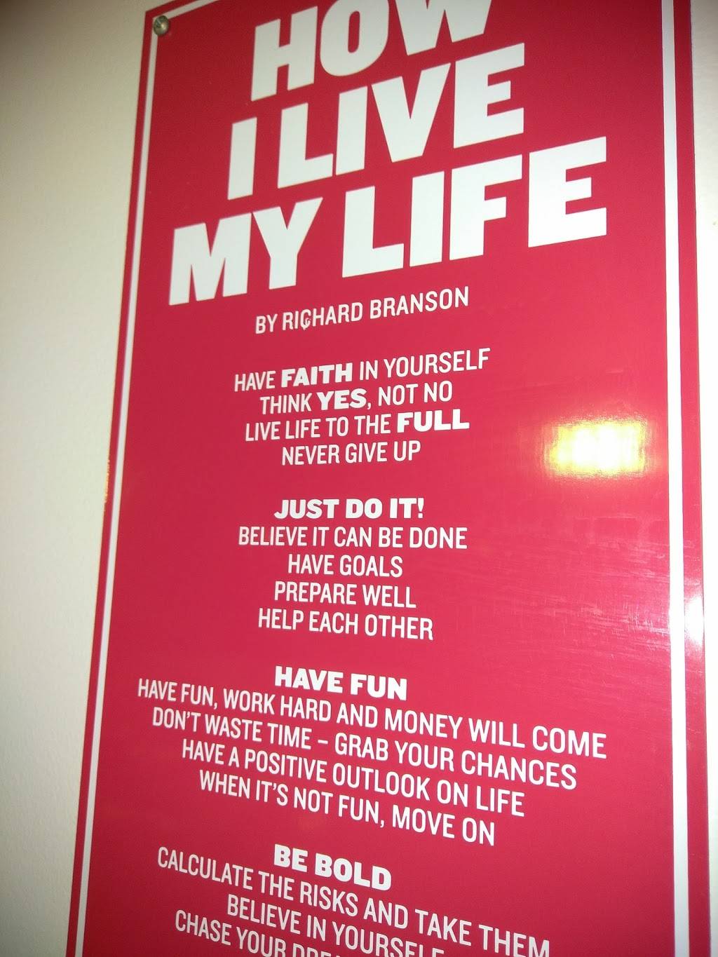 Jimmy Johns | meal delivery | 8427 Wornall Rd, Kansas City, MO 64114, USA | 8168869977 OR +1 816-886-9977