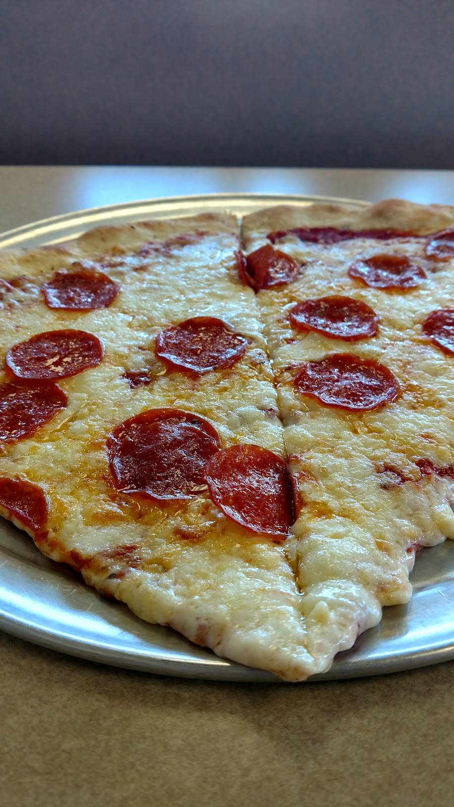 Da Vincis Pizza | restaurant | 8511 Davis Lake Pkwy, Charlotte, NC 28269, USA | 7045962035 OR +1 704-596-2035