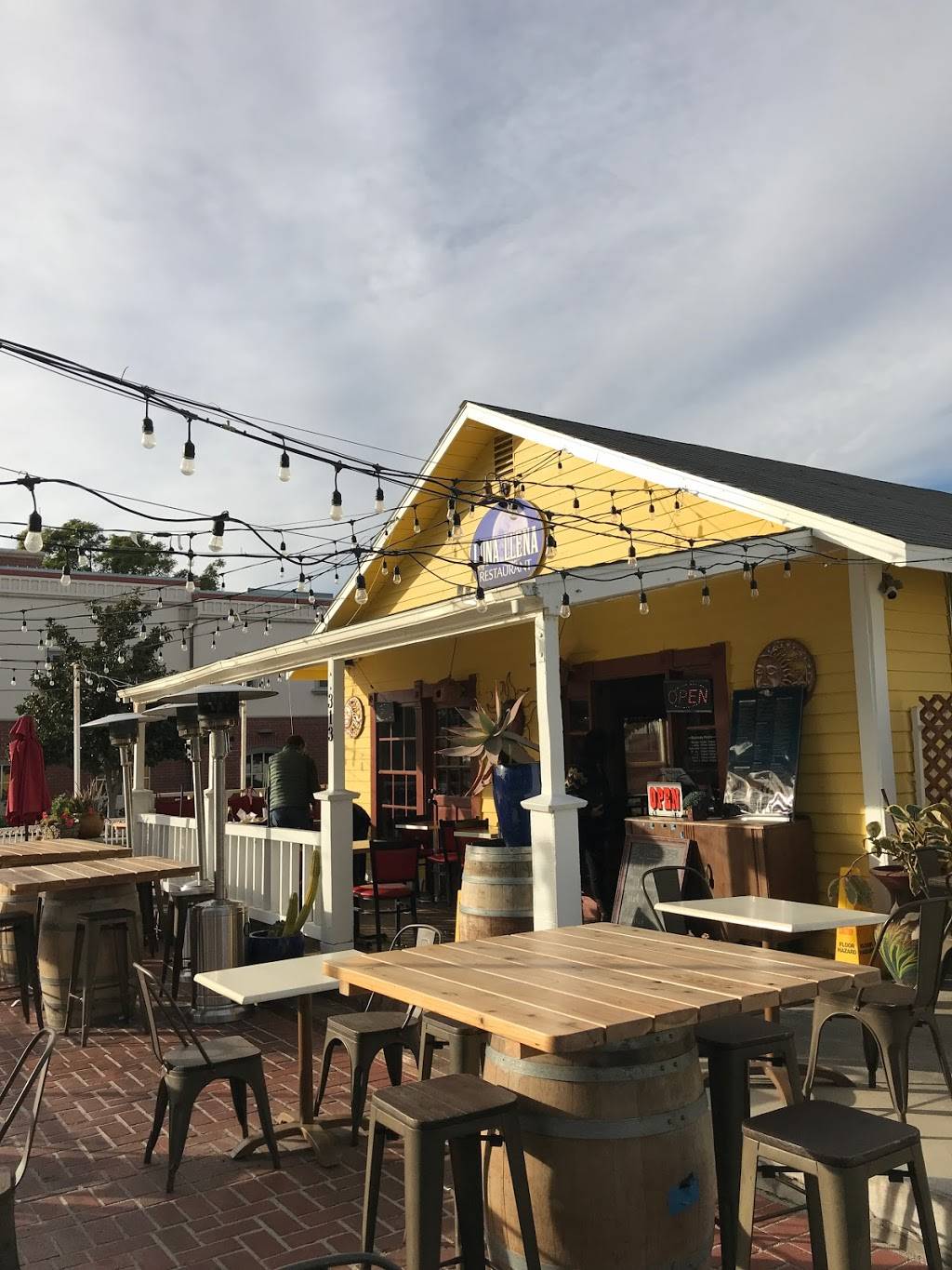 Luna Llena Restaurant | restaurant | 313 E High St, Moorpark, CA 93021, USA | 8058760510 OR +1 805-876-0510