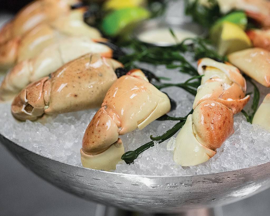 Edge Steak & Bar | night club | Four Seasons Hotel, 1435 Brickell Ave, Miami, FL 33131, USA | 3053813190 OR +1 305-381-3190