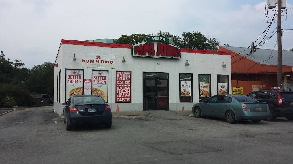 Papa Johns Pizza | restaurant | 7946 Fredericksburg Rd, San Antonio, TX 78229, USA | 2105587272 OR +1 210-558-7272