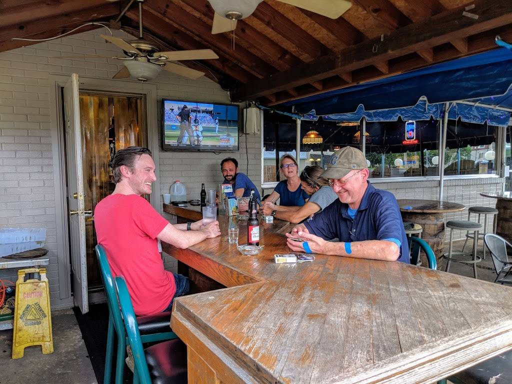 Vinne Ts Clubhouse | restaurant | 221 E 8th St, Cookeville, TN 38501, USA | 9313722582 OR +1 931-372-2582