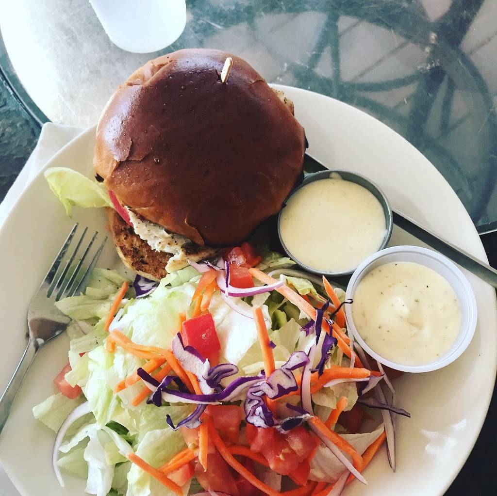 At The Deck | restaurant | 1 Waites Wharf, Newport, RI 02840, USA | 4018463600 OR +1 401-846-3600