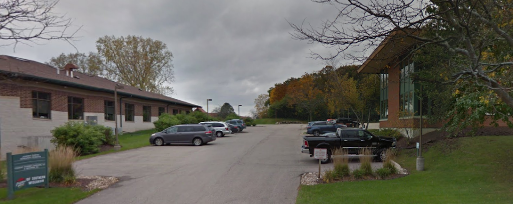 Pizza Hut of Southern Wisconsin, Inc. | restaurant | 434 S Yellowstone Dr, Madison, WI 53719, USA | 6088332113 OR +1 608-833-2113