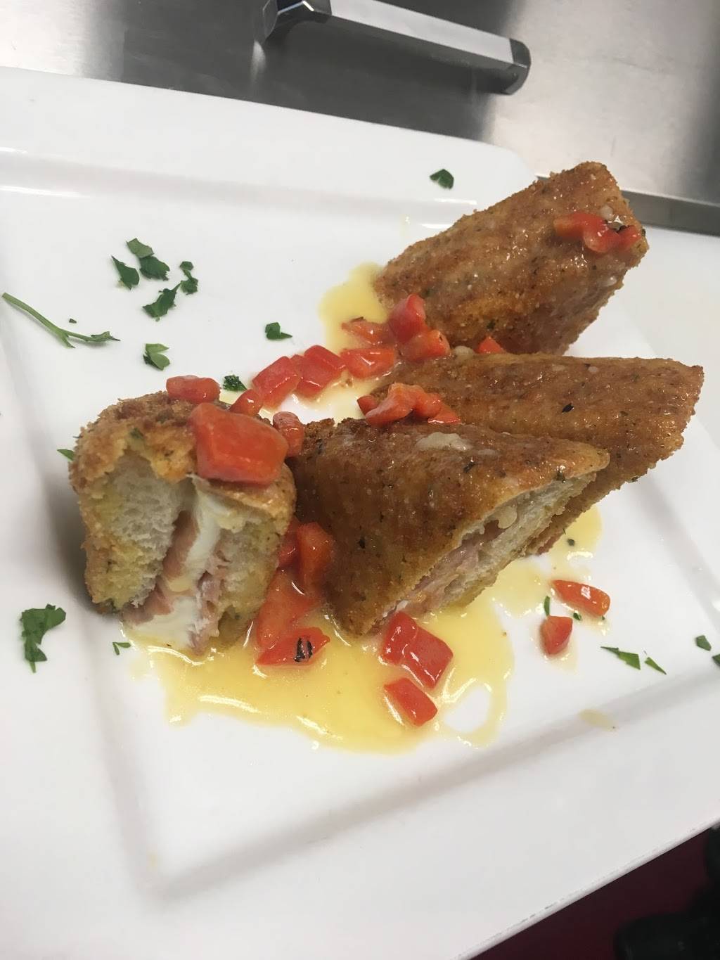 Nonna Vita Trattoria | restaurant | 10 Vernon Ave, Hamburg, NJ 07419, USA | 9738239400 OR +1 973-823-9400