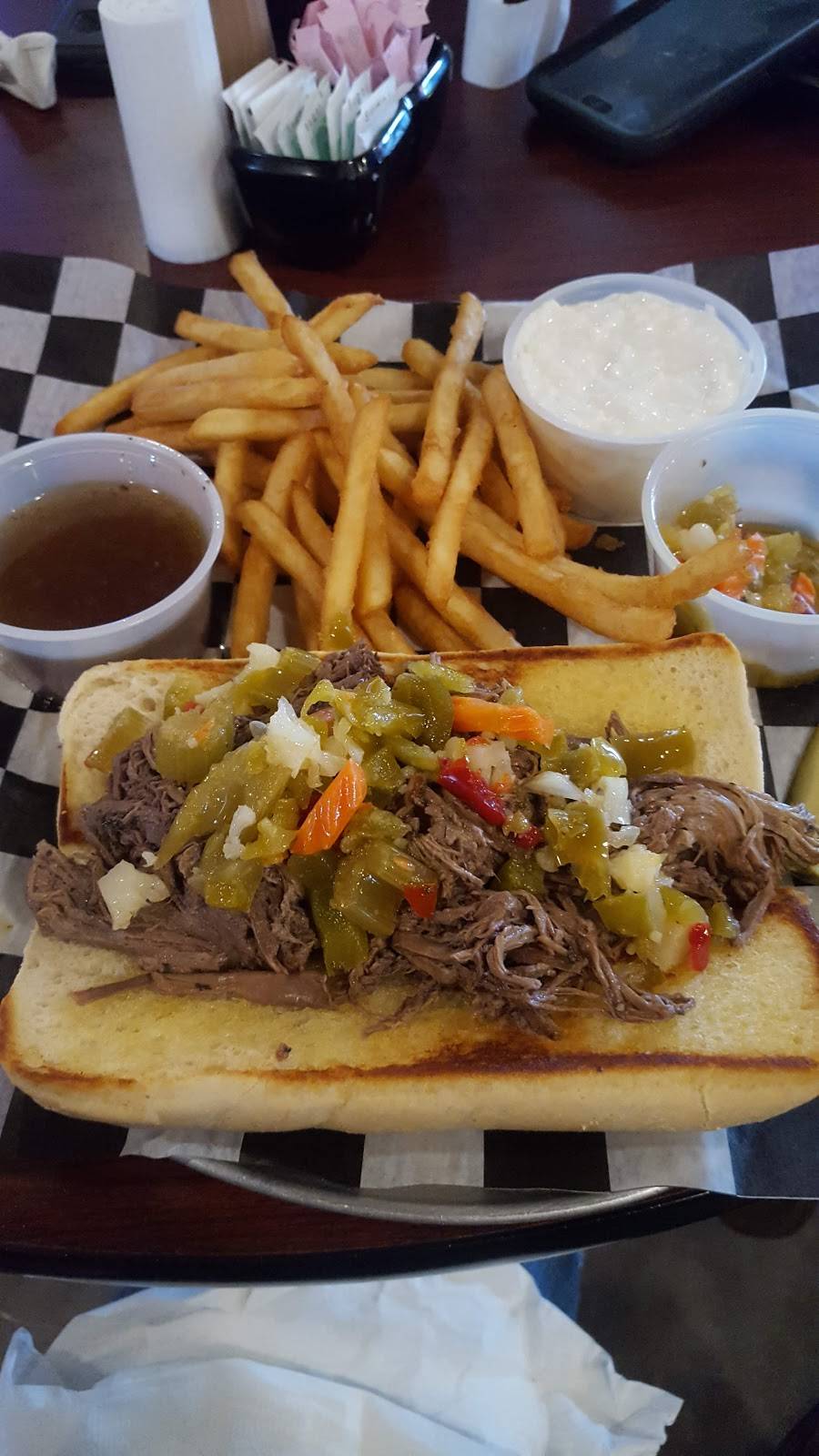 Chiefs Bar and Grill | restaurant | 1600 Crosstown Ave, Silvis, IL 61282, USA | 3092811189 OR +1 309-281-1189