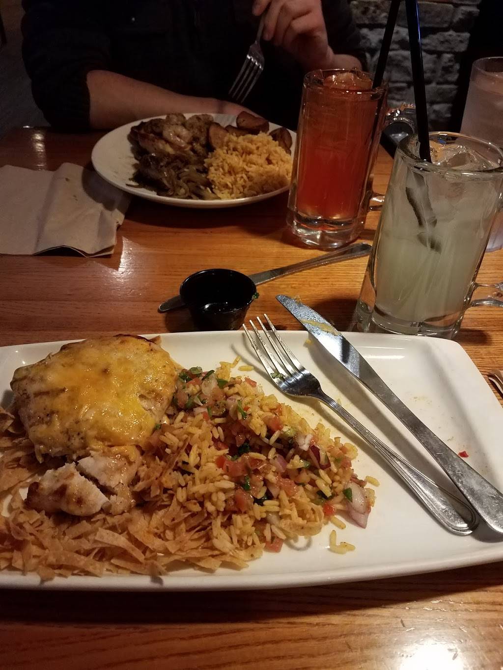 Applebees Grill + Bar | restaurant | 1855 E Primrose St, Springfield, MO 65804, USA | 4178834700 OR +1 417-883-4700