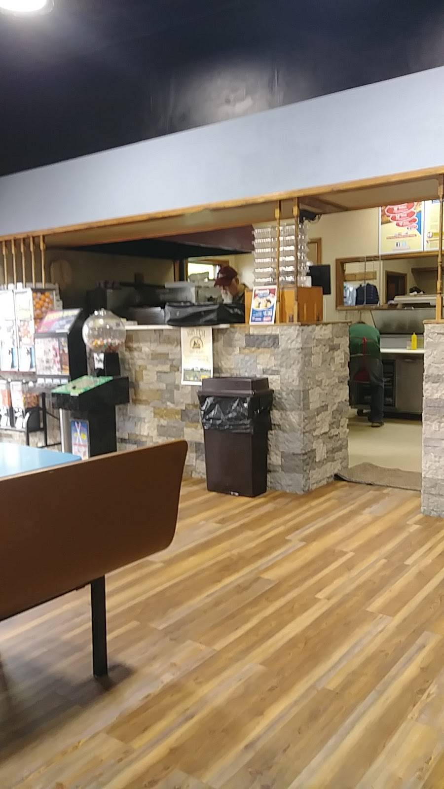 Hussons Pizza | restaurant | 2415 Kanawha Terrace, St Albans, WV 25177, USA | 3047222135 OR +1 304-722-2135