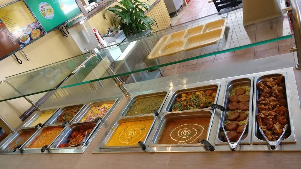 Curry On | restaurant | 241 E Santa Clara St, San Jose, CA 95113, USA | 4088994778 OR +1 408-899-4778