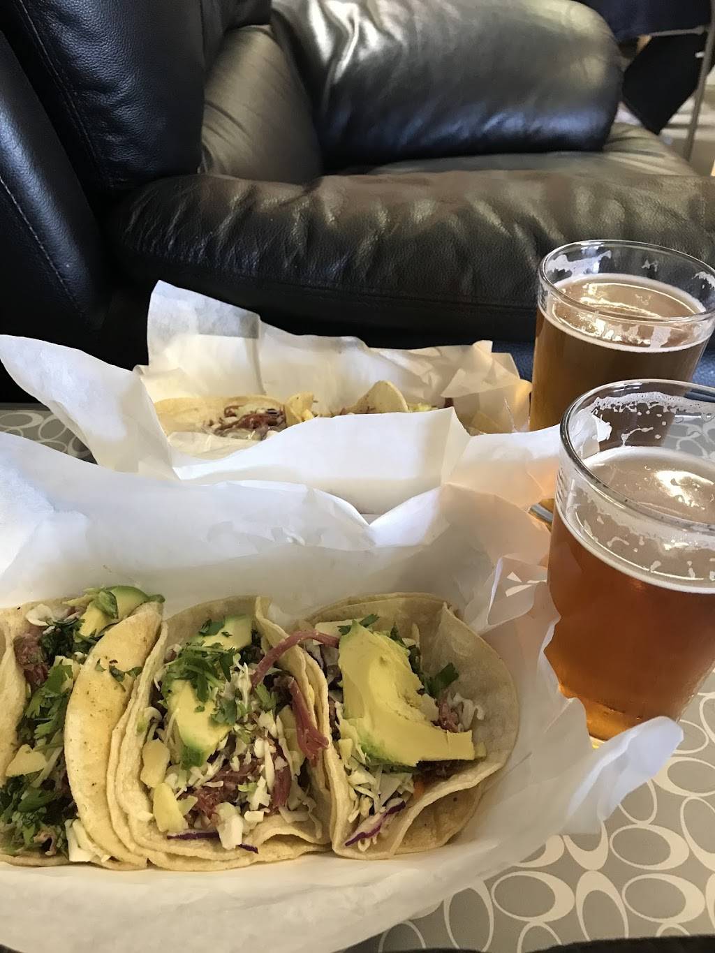 Epidemic Ales | restaurant | 150 Mason Cir J, Concord, CA 94520, USA | 9255668850 OR +1 925-566-8850