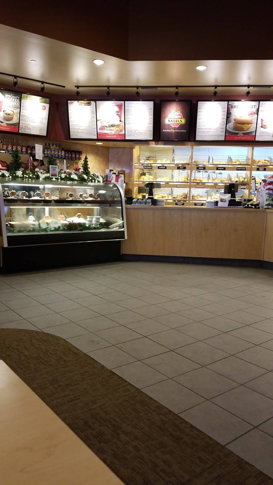 Big Apple Bagels | bakery | 1191 Washington Ave, Holland, MI 49423, USA | 6163550277 OR +1 616-355-0277