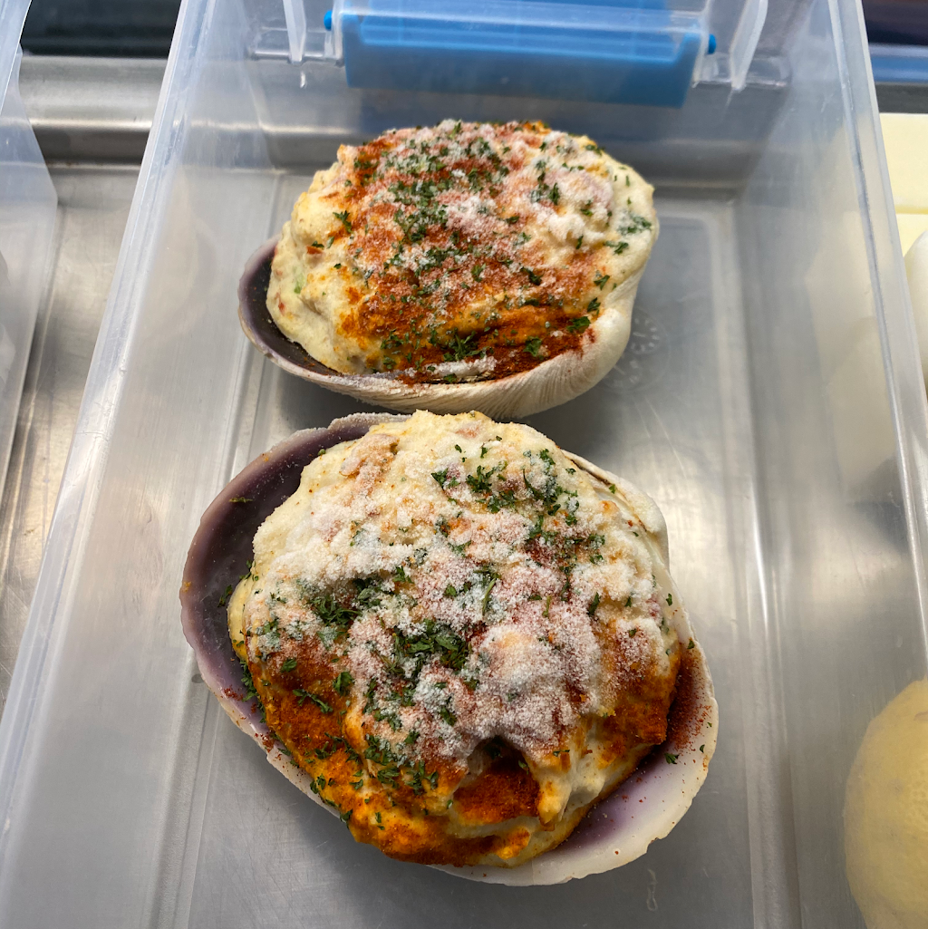 Docks Boathouse | meal takeaway | 472 Elm St, Biddeford, ME 04005, USA | 2072861600 OR +1 207-286-1600