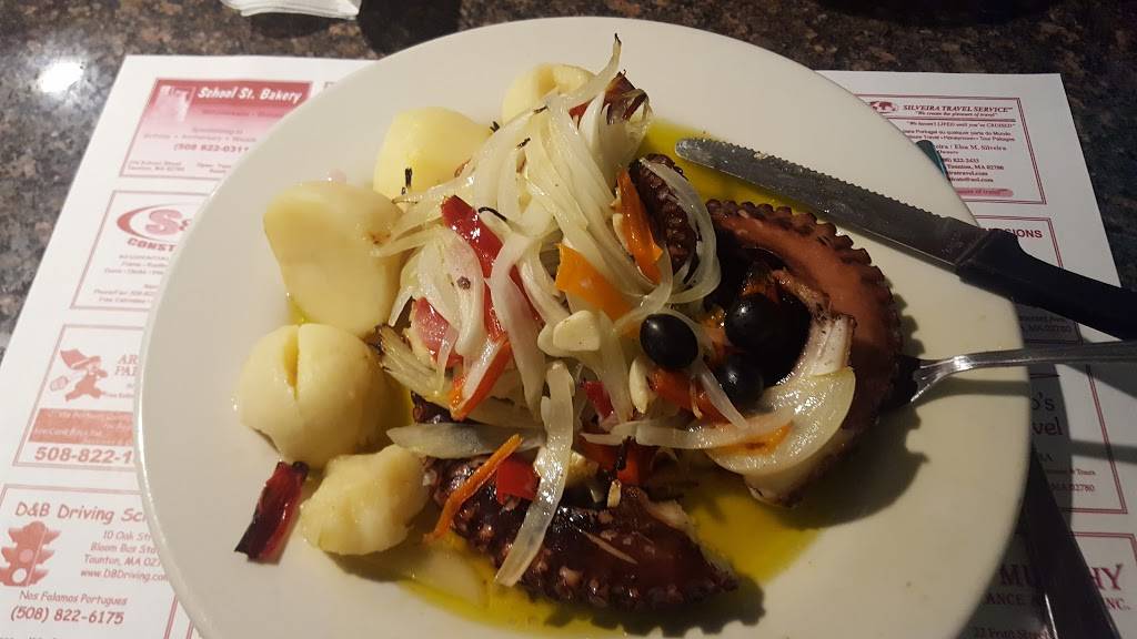 Taunton Eagles Restaurant | restaurant | 29 Oak St, Taunton, MA 02780, USA | 5088281904 OR +1 508-828-1904