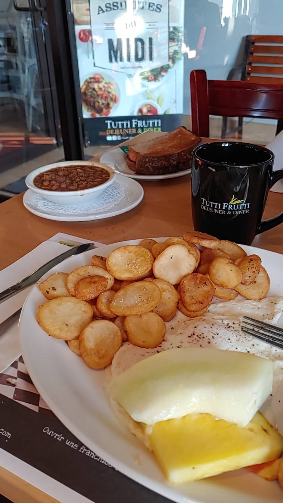 Tutti Frutti déjeuner et diner | restaurant | 1096 Boulevard Moody, Terrebonne, QC J6W 3K9, Canada | 4509613333 OR +1 450-961-3333