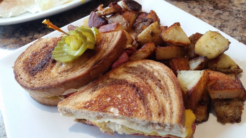 Stacked Pancake & Breakfast House | restaurant | 7905 Yonge St, Innisfil, ON L9S 1K9, Canada | 7055038008 OR +1 705-503-8008