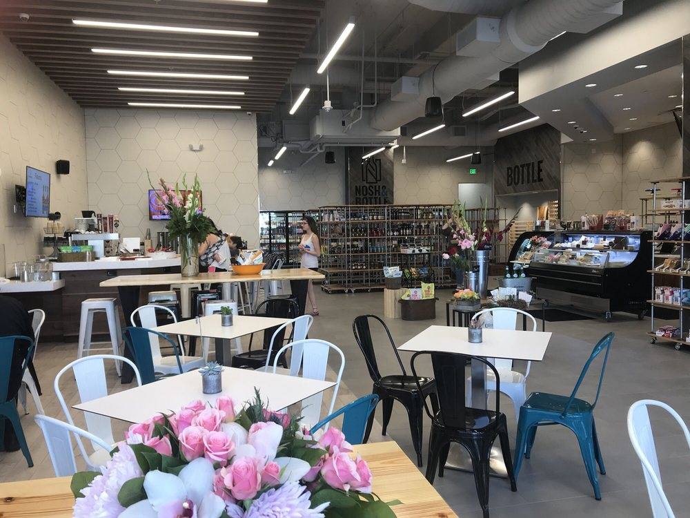 Nosh & Bottle - Catering Restaurant & Market | cafe | 370 West Las Colinas Boulevard #100, Irving, TX 75039, USA | 4694420808 OR +1 469-442-0808